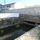 堀跡と石橋
