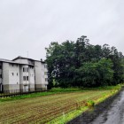 北曲輪跡に建つ集合住宅と堀跡