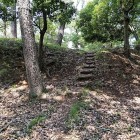 ④	本郭（下から見上げる）