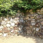 ④	本丸に残る村重当時の石垣