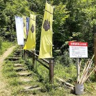①	登山口（駐車場）