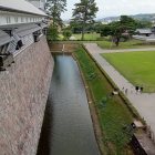 ②五十間長屋から見た水堀