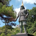 ⑥前田利家像と石川門