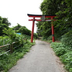 この鳥居の先から急坂登になります