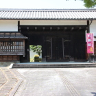 長屋門周辺、天誅組の幟旗