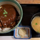 デミカツ丼