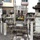 ④	織田信長と信忠の墓