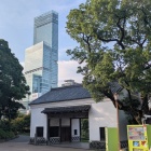 旧黒田藩蔵屋敷長屋門とあべのハルカス