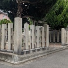 神社に沿った道路
