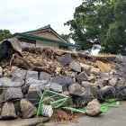 ⑤	加藤神社入口の石垣の崩落（このあたり被害大）