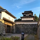①	夕陽に映える下ノ橋御門