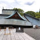 ①	本丸に鎮座する八代宮は倒壊