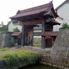 舎人門