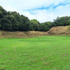 巨大な土塁