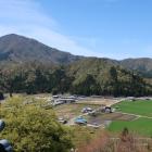 天守展望室から戌山城を望む