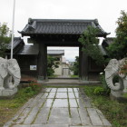正眼院山門裏と白象