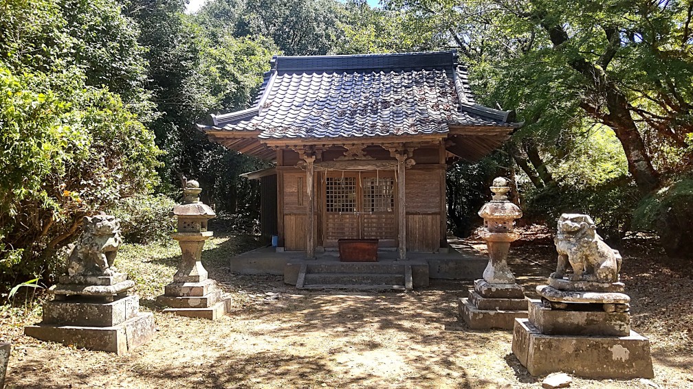 ①	本曲輪に鎮座する琴平神社