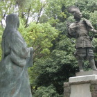 濃姫像と信長公像