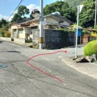 右折して線路横断