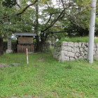 北西３５０ｍに在る桝形跡石垣表
