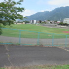 百間堀と奥に広堀、現在は野球場陸上競技場に成っている