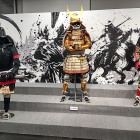 ⑥	丸武の甲冑展示